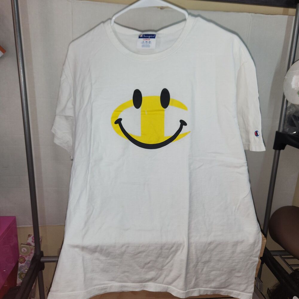 Champion Smiley Face T-Shirt Lg